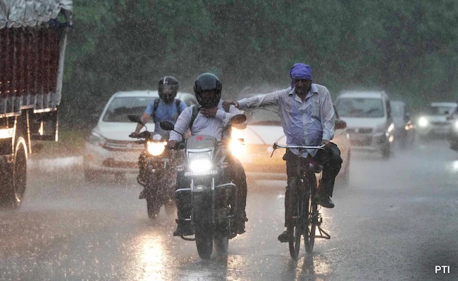 j9vr7p4g delhi rain Traffic
